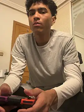 Ryan-hot online show from April 15, 2026, 7:58 pm