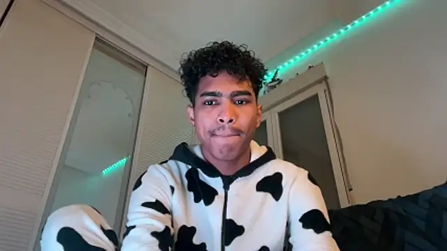 Ryan-hot online show from November 30, 2025, 12:28 pm