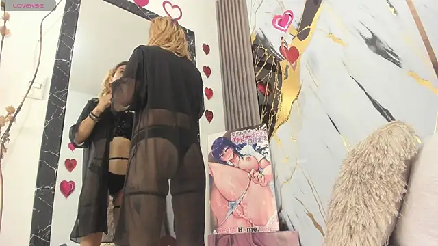 Snapshot of sophiee_evanss_ chatting on February 6, 2025, 9:32 am sophiee evanss online show from February 6, 2025, 9:32 am