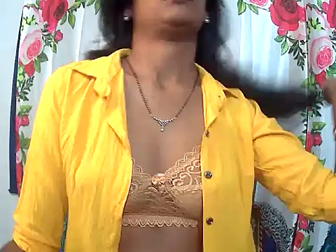 Snapshot of sexy_janu25 chatting on November 12, 2025, 1:04 pm sexy janu25 online show from November 12, 2025, 1:04 pm