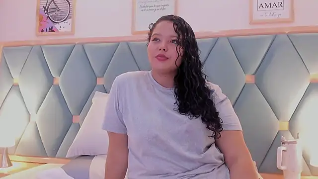 Snapshot of isabella_walton chatting on February 18, 2026, 11:17 am isabella walton online show from February 18, 2026, 11:17 am