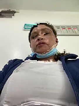 Keittly  online show from November 5, 2025, 7:28 pm