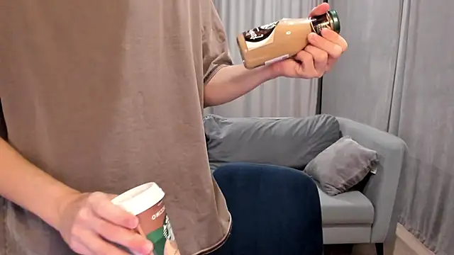 Im Shine Guy online show from December 8, 2024, 8:04 pm