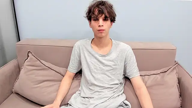 Im Shine Guy online show from November 21, 2025, 3:44 pm