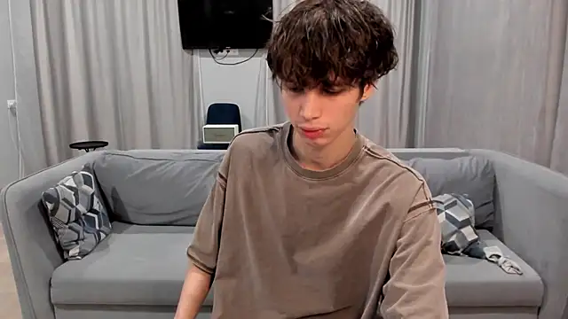 Im Shine Guy online show from December 5, 2024, 6:06 pm