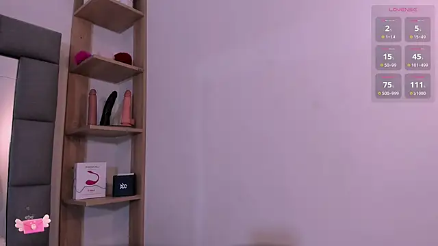 Snapshot of vivianne_scott chatting on October 17, 2025, 12:18 pm vivianne scott online show from October 17, 2025, 12:18 pm