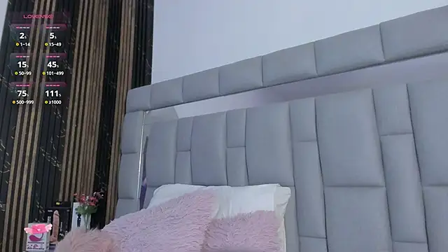 Snapshot of vivianne_scott chatting on November 18, 2025, 12:19 pm vivianne scott online show from November 18, 2025, 12:19 pm