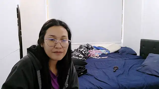 Snapshot of luxandracon23 chatting on October 2, 2025, 6:44 pm luxandracon23 online show from October 2, 2025, 6:44 pm
