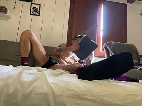 trebord77 online show from March 1, 2025, 12:34 pm