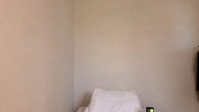 Snapshot of Aria_Blisss chatting on June 25, 2026, 5:12 am Aria Blisss online show from June 25, 2026, 5:12 am