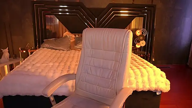 LiliyaMoon online show from December 4, 2025, 7:29 am