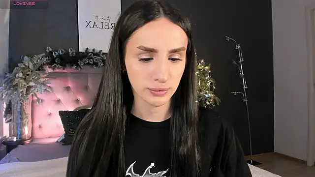 Snapshot of Kim_Oberlin_ chatting on December 21, 2025, 6:59 am Kim Oberlin online show from December 21, 2025, 6:59 am