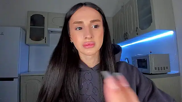 Snapshot of Kim_Oberlin_ chatting on February 4, 2026, 8:04 pm Kim Oberlin online show from February 4, 2026, 8:04 pm