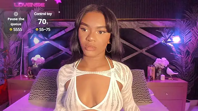 Snapshot of SophiaSmiiths_ chatting on March 2, 2025, 8:14 pm SophiaSmiiths online show from March 2, 2025, 8:14 pm