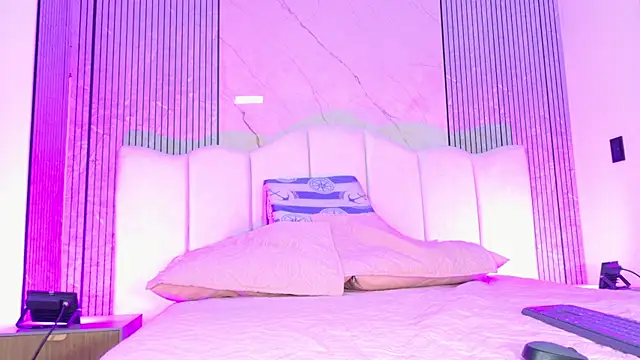 Sofia martiin online show from January 9, 2026, 3:35 am