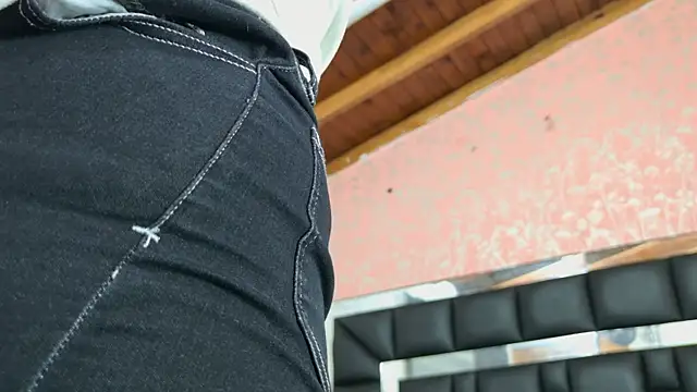 Sofia martiin online show from October 23, 2025, 3:05 am