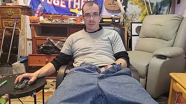 ScubaStevex online show from February 2, 2026, 10:09 pm