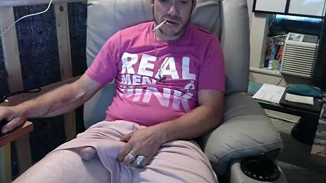 ScubaStevex online show from October 9, 2025, 12:38 pm