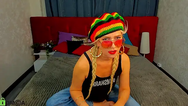 Luna  Lewis online show from February 18, 2026, 9:39 am