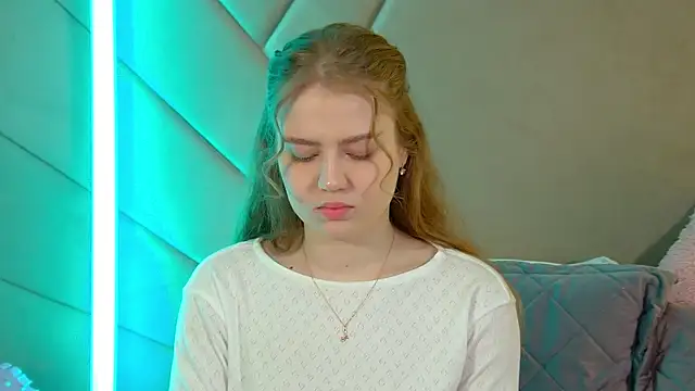 SelinSwarovski online show from March 1, 2026, 3:56 pm