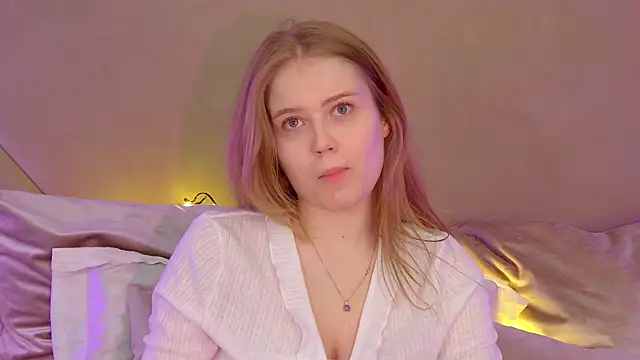 SelinSwarovski online show from September 12, 2025, 4:18 pm