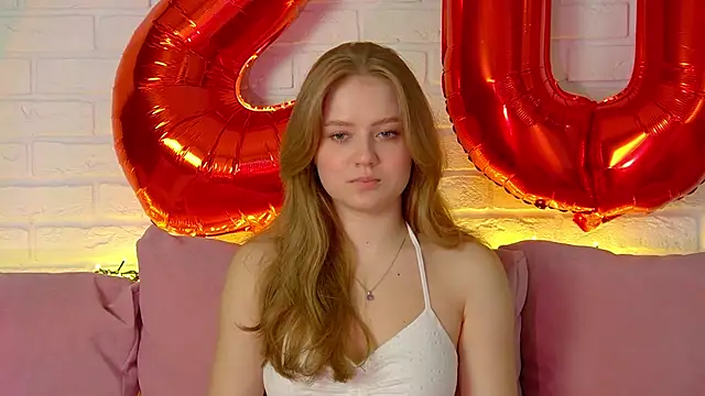 SelinSwarovski online show from September 9, 2025, 5:11 pm