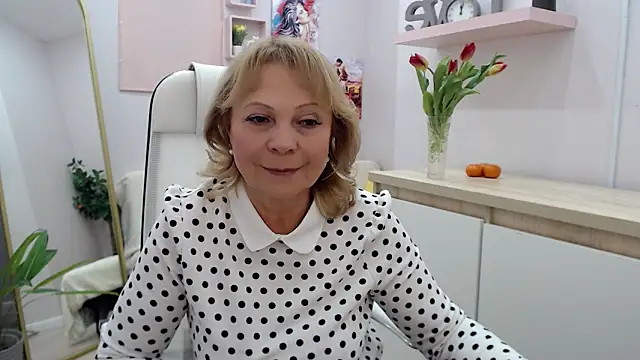 Snapshot of Milla_Cutie18 chatting on March 6, 2025, 6:30 am Milla Cutie18 online show from March 6, 2025, 6:30 am