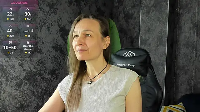 Snapshot of Lillian_White chatting on May 11, 2026, 1:07 am Lillian White online show from May 11, 2026, 1:07 am