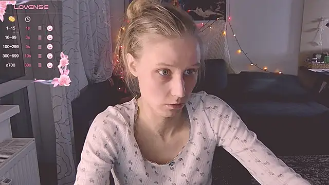 Snapshot of KatiKate chatting on February 15, 2025, 8:34 pm KatiKate online show from February 15, 2025, 8:34 pm