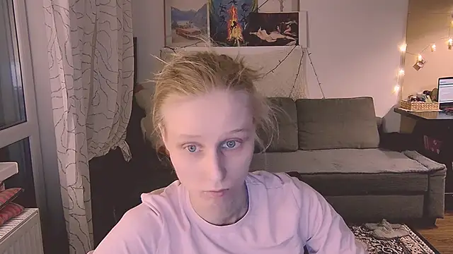 Snapshot of KatiKate chatting on February 17, 2025, 8:38 pm KatiKate online show from February 17, 2025, 8:38 pm