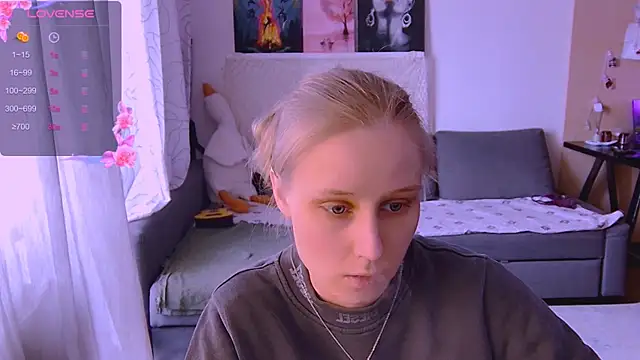 Snapshot of KatiKate chatting on March 20, 2025, 1:48 pm KatiKate online show from March 20, 2025, 1:48 pm