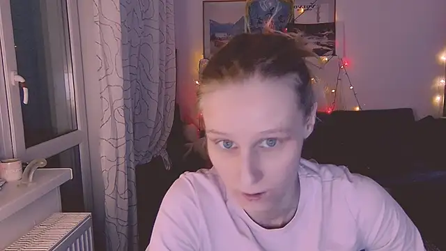 Snapshot of KatiKate chatting on February 18, 2025, 7:19 pm KatiKate online show from February 18, 2025, 7:19 pm