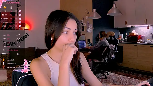 Snapshot of KatiKate chatting on December 13, 2025, 8:04 pm KatiKate online show from December 13, 2025, 8:04 pm