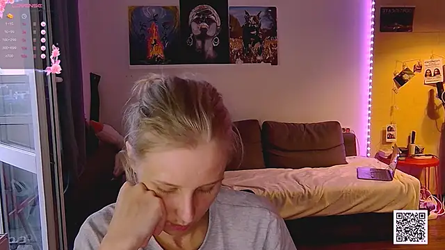 Snapshot of KatiKate chatting on September 14, 2025, 3:45 pm KatiKate online show from September 14, 2025, 3:45 pm