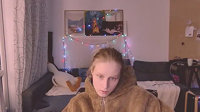 Snapshot of KatiKate chatting on February 25, 2025, 8:11 pm KatiKate online show from February 25, 2025, 8:11 pm