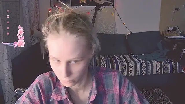 Snapshot of KatiKate chatting on February 13, 2025, 10:54 pm KatiKate online show from February 13, 2025, 10:54 pm