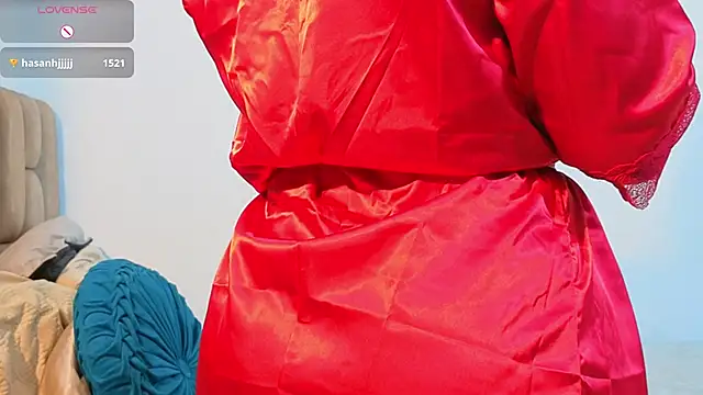 Snapshot of KloheCurvy chatting on January 5, 2026, 5:27 pm KloheCurvy online show from January 5, 2026, 5:27 pm