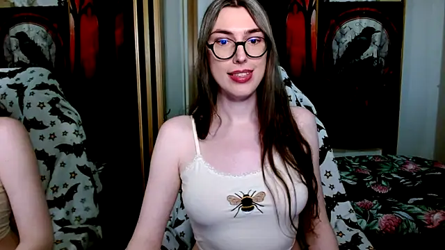 Snapshot of bluerose00 chatting on October 17, 2025, 7:15 pm bluerose00 online show from October 17, 2025, 7:15 pm