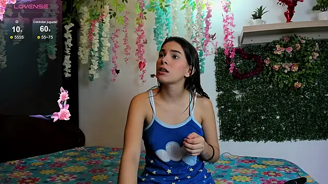 kattyandtom2 online show from March 23, 2025, 3:32 am