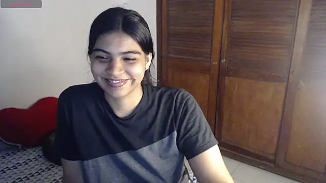 Snapshot of Pocahontas_Princess_ chatting on October 25, 2025, 5:39 am Pocahontas Princess online show from October 25, 2025, 5:39 am