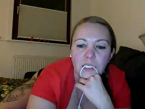 Snapshot of MadaHoney chatting on March 7, 2026, 10:48 pm MadaHoney online show from March 7, 2026, 10:48 pm