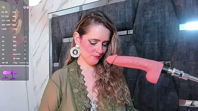 Snapshot of GinnaGrace chatting on October 4, 2025, 1:34 pm GinnaGrace online show from October 4, 2025, 1:34 pm