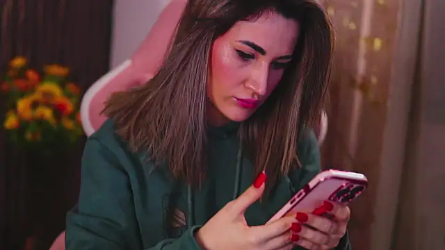 Snapshot of KimSkyex chatting on March 6, 2025, 5:33 pm KimSkyex online show from March 6, 2025, 5:33 pm