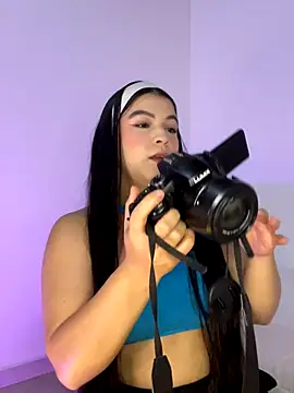 Snapshot of Blancanievess chatting on October 11, 2025, 10:33 pm Blancanievess online show from October 11, 2025, 10:33 pm