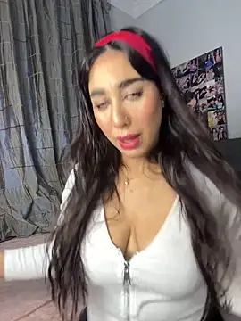 Meryem Queen online show from February 2, 2026, 11:37 pm