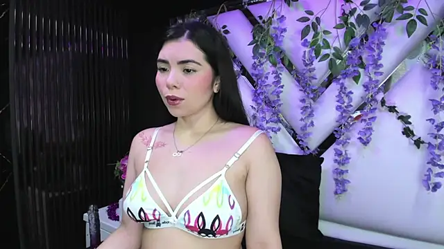 Snapshot of SophiaButt_ chatting on October 19, 2025, 3:42 am SophiaButt online show from October 19, 2025, 3:42 am