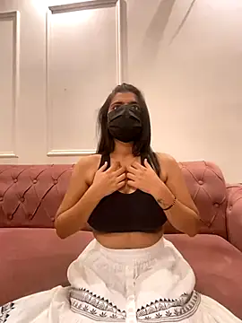 Emmy kapoor online show from December 21, 2025, 10:10 pm