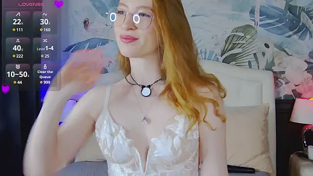 Snapshot of _AngelMoon_ chatting on March 13, 2025, 7:42 am AngelMoon online show from March 13, 2025, 7:42 am