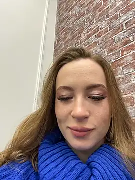 Snapshot of _AngelMoon_ chatting on November 17, 2025, 3:54 am AngelMoon online show from November 17, 2025, 3:54 am