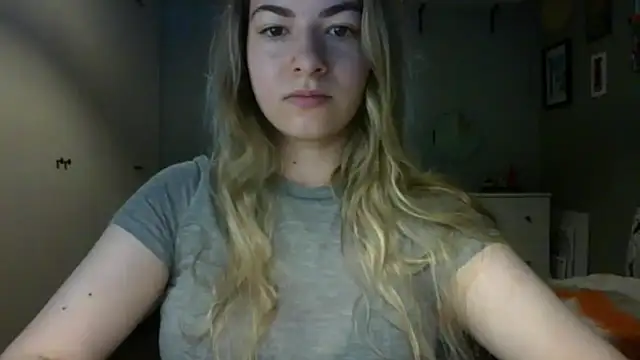 Snapshot of ROSIEx_sweet chatting on June 16, 2026, 6:46 am ROSIEx sweet online show from June 16, 2026, 6:46 am